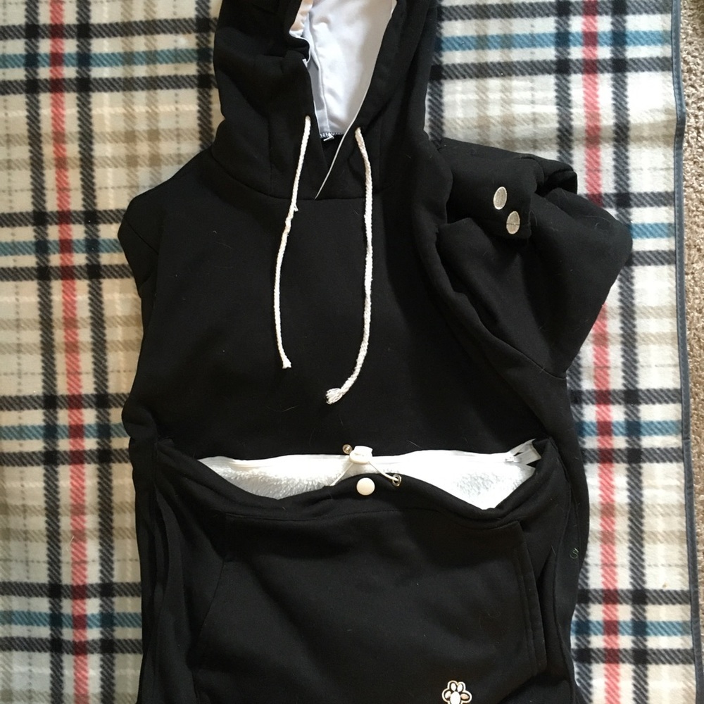 Kitty holder sweatshirt